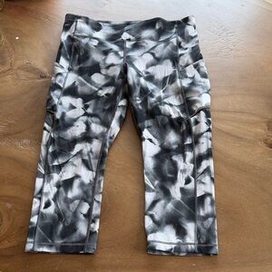 lululemon athletica Black & White Tie-Dye Capri Leggings